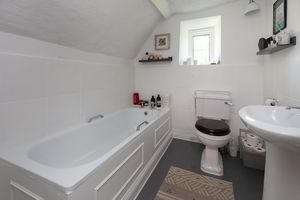 Bathroom - click for photo gallery